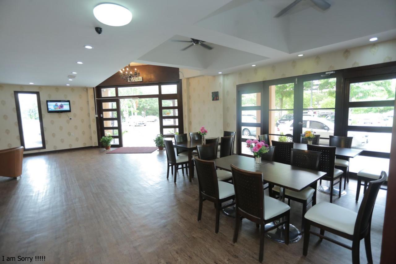 Jam Hotel Kota Warisan Sepang @ Erl Salak Tinggi, Klia 1-2 & F1 Buitenkant foto